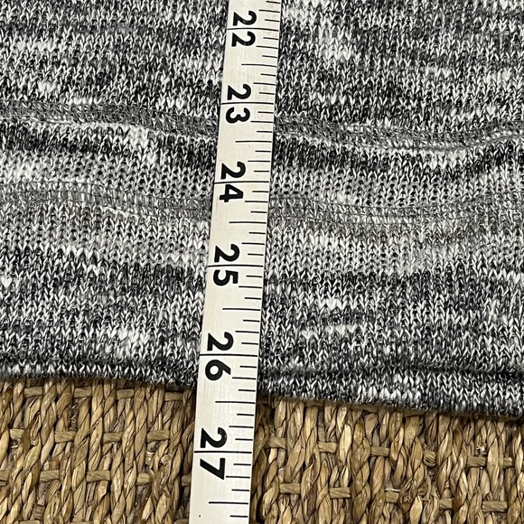 NWOT RUBY RD.Shimmering Kangaroo Pouch Gray Sweater Top - Picture 10 of 10